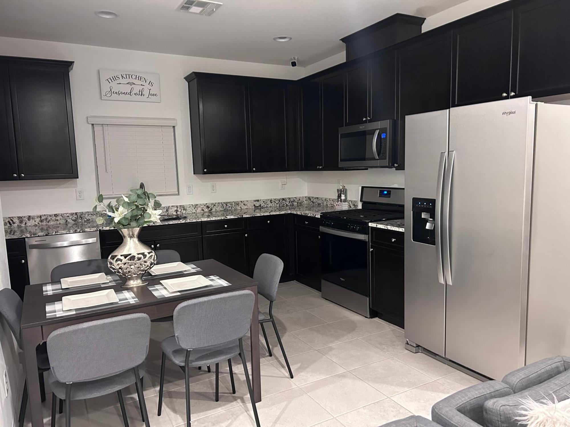 New, And Modern Close To The Strip Holiday home Las Vegas