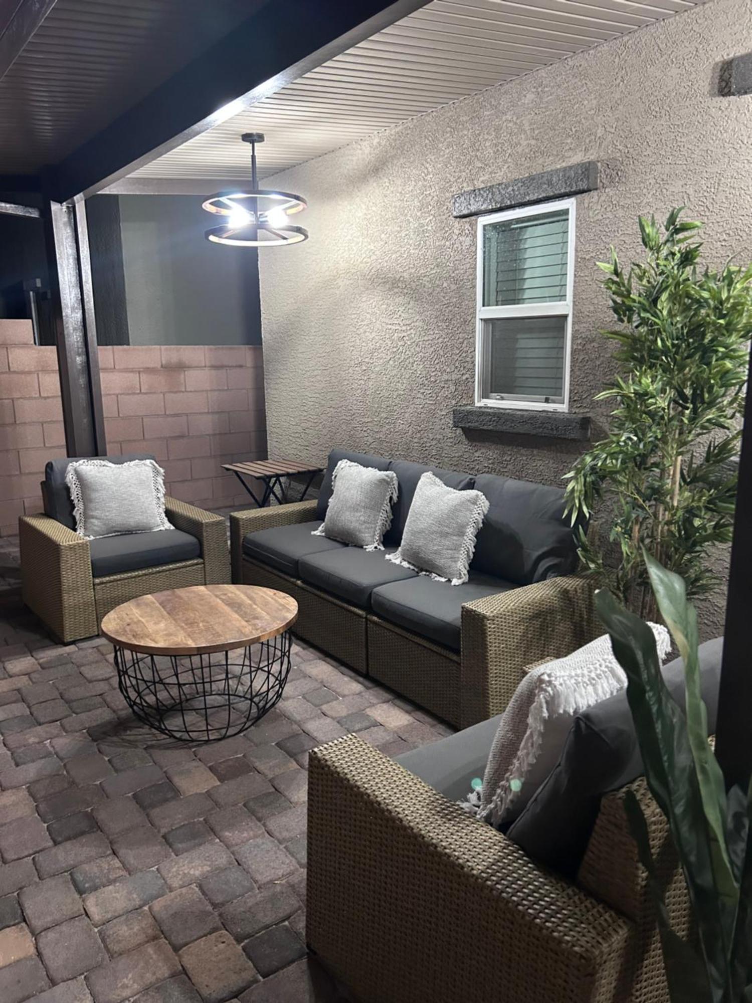 New, And Modern Close To The Strip